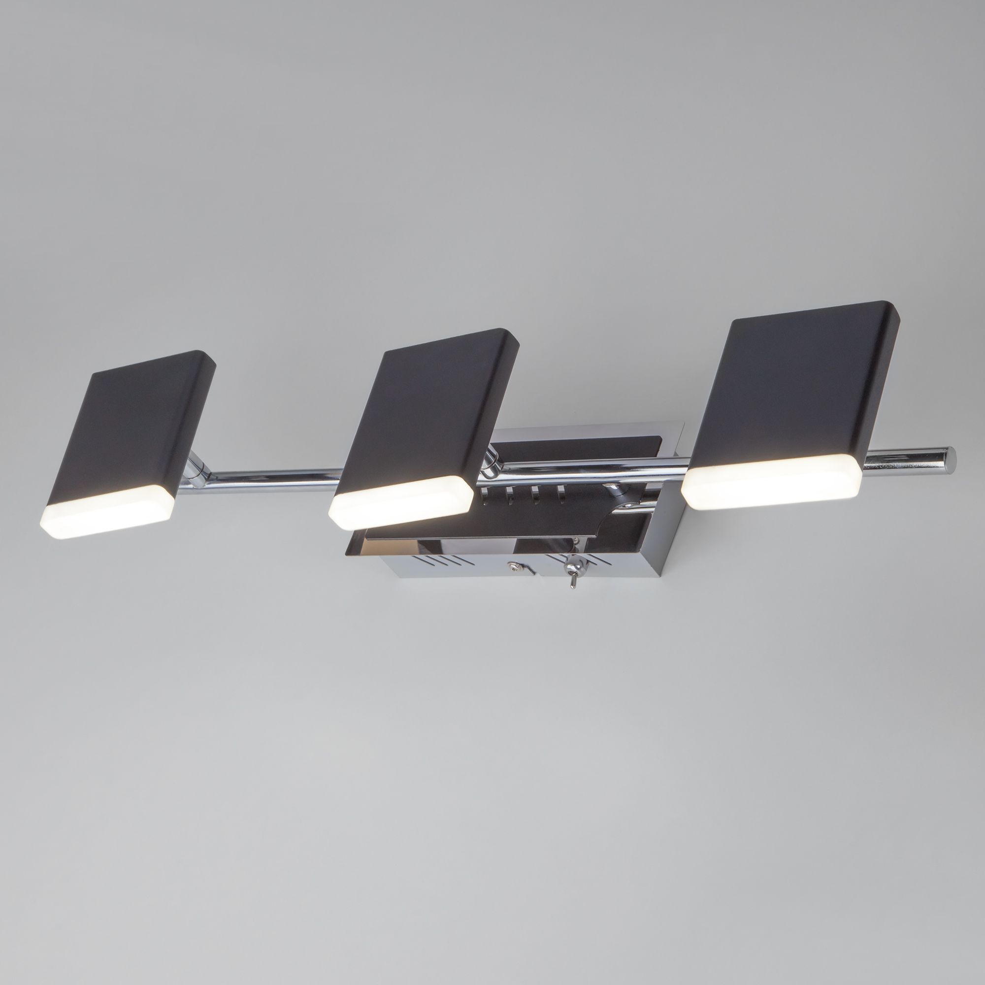 Настенный светодиодный светильник в стиле минимализм Eurosvet Collin 20000/3 черный. Фото 1