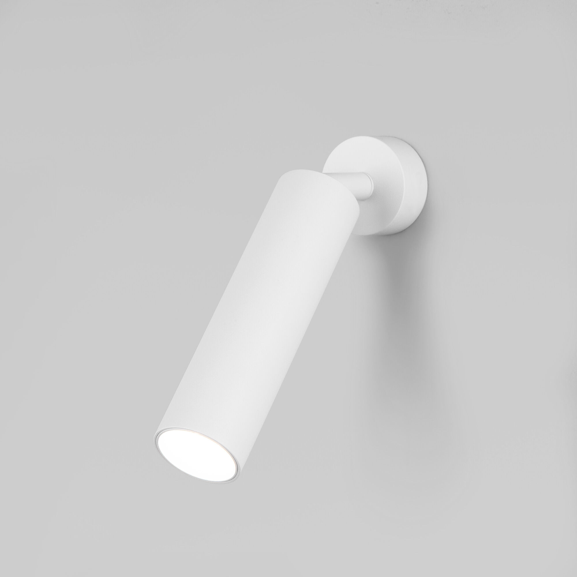 Настенный светодиодный светильник в стиле минимализм Eurosvet Ease 20128/1 LED белый. Фото 1