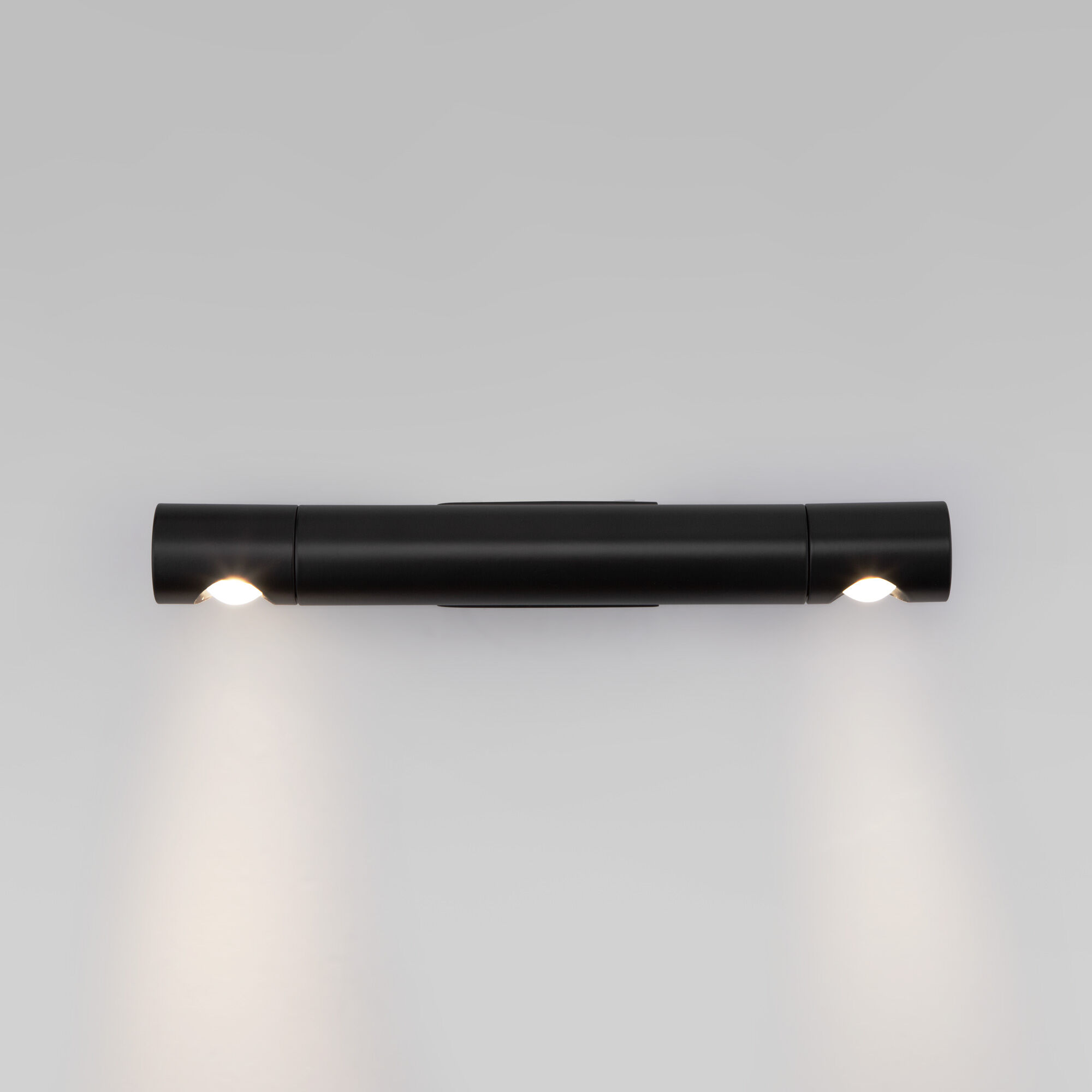 Настенный светодиодный светильник в стиле минимализм Eurosvet Tybee 40161 LED черный. Фото 2
