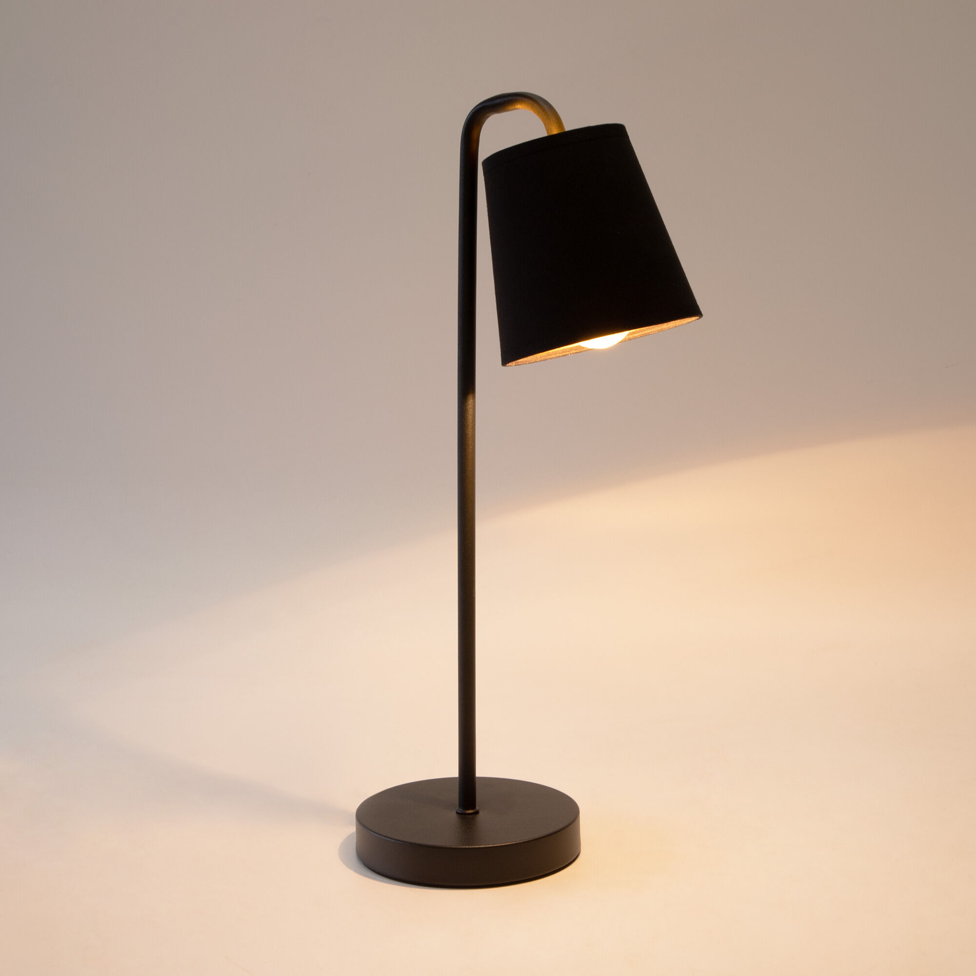 Настольный светильник с тканевым абажуром Eurosvet Montero 01134/1 черный. Фото 4