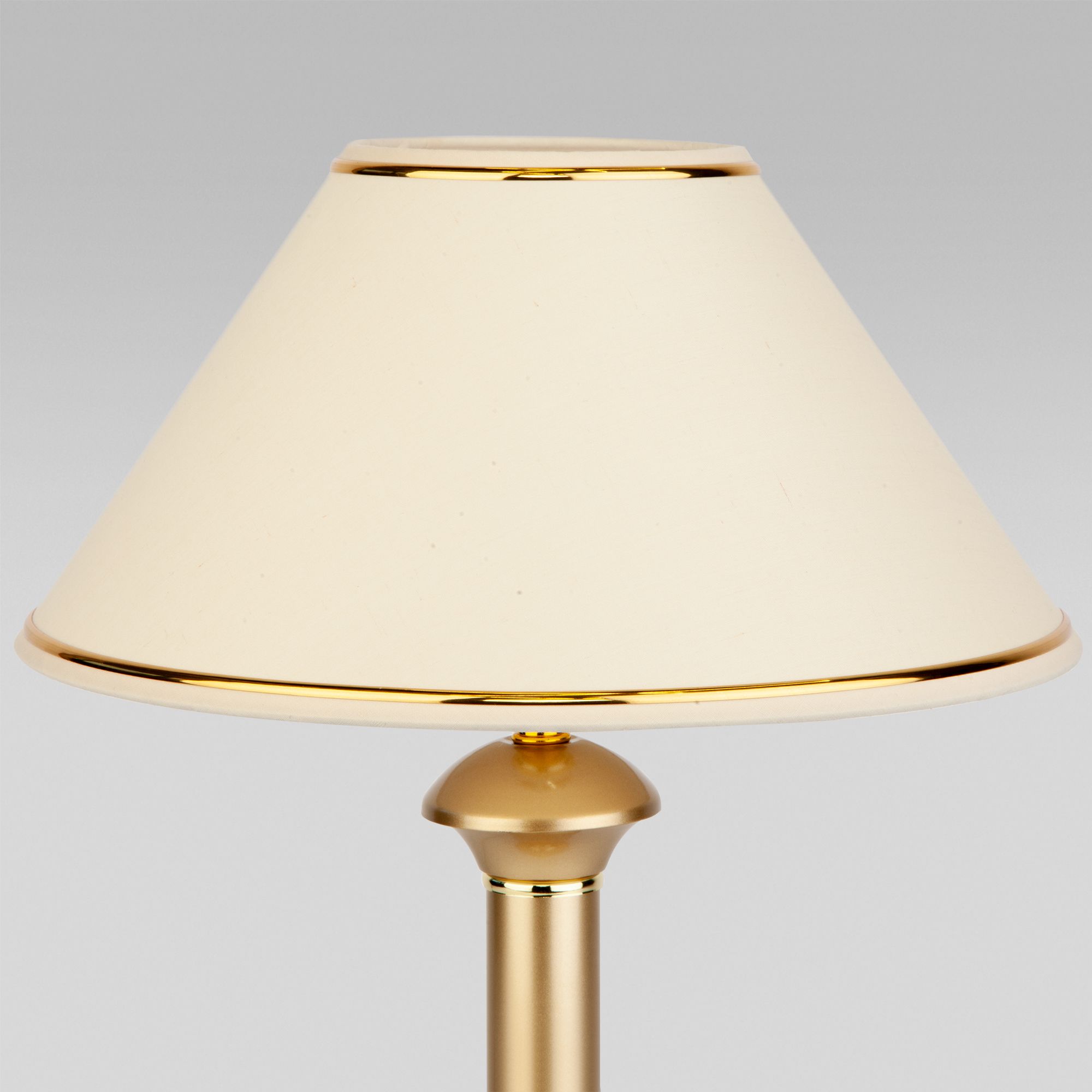 Настольный светильник с тканевым абажуром Eurosvet Lorenzo 60019/1 золото. Фото 2