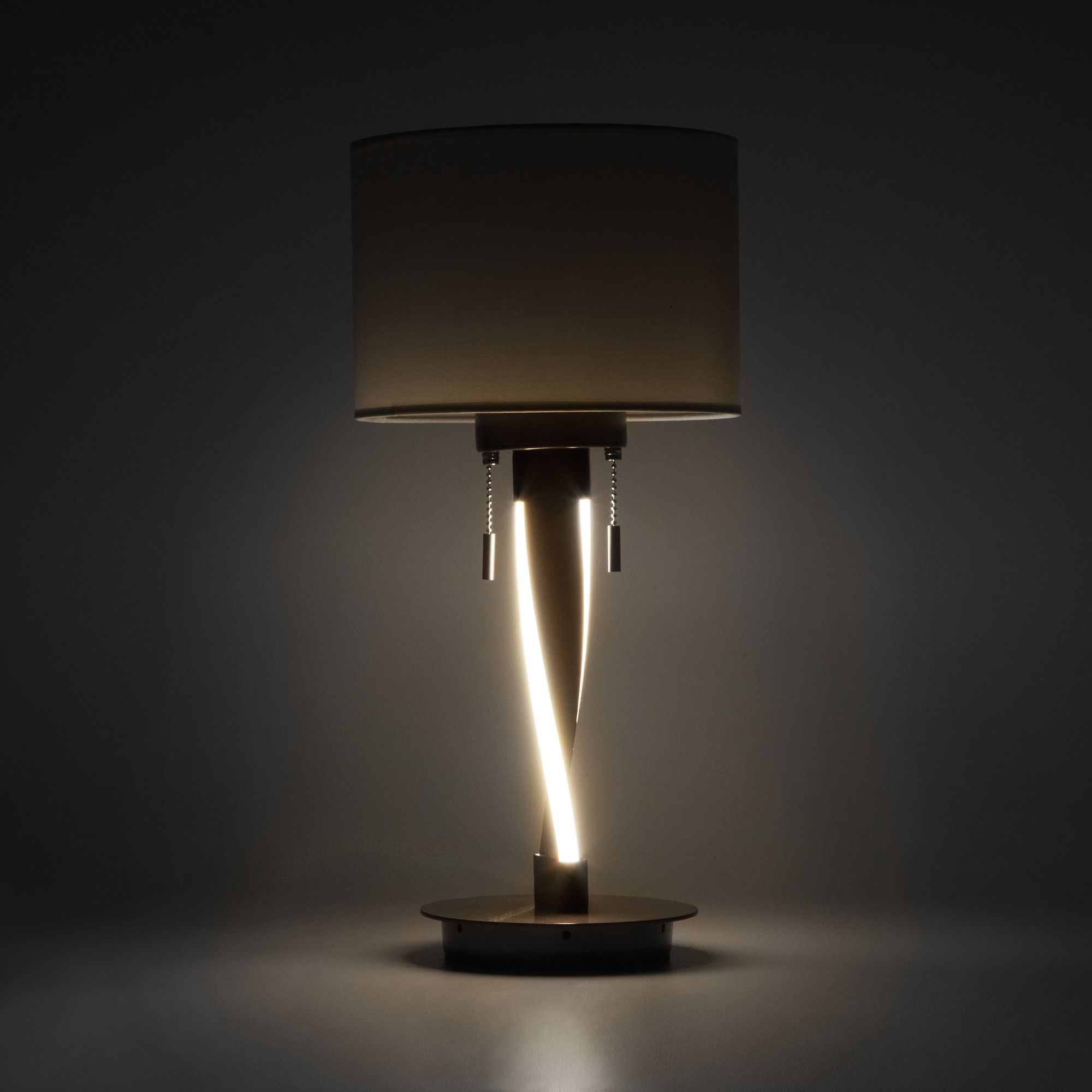 Настольный светодиодный светильник с тканевым абажуром Bogate's Titan 991 белый / коричневый. Фото 2