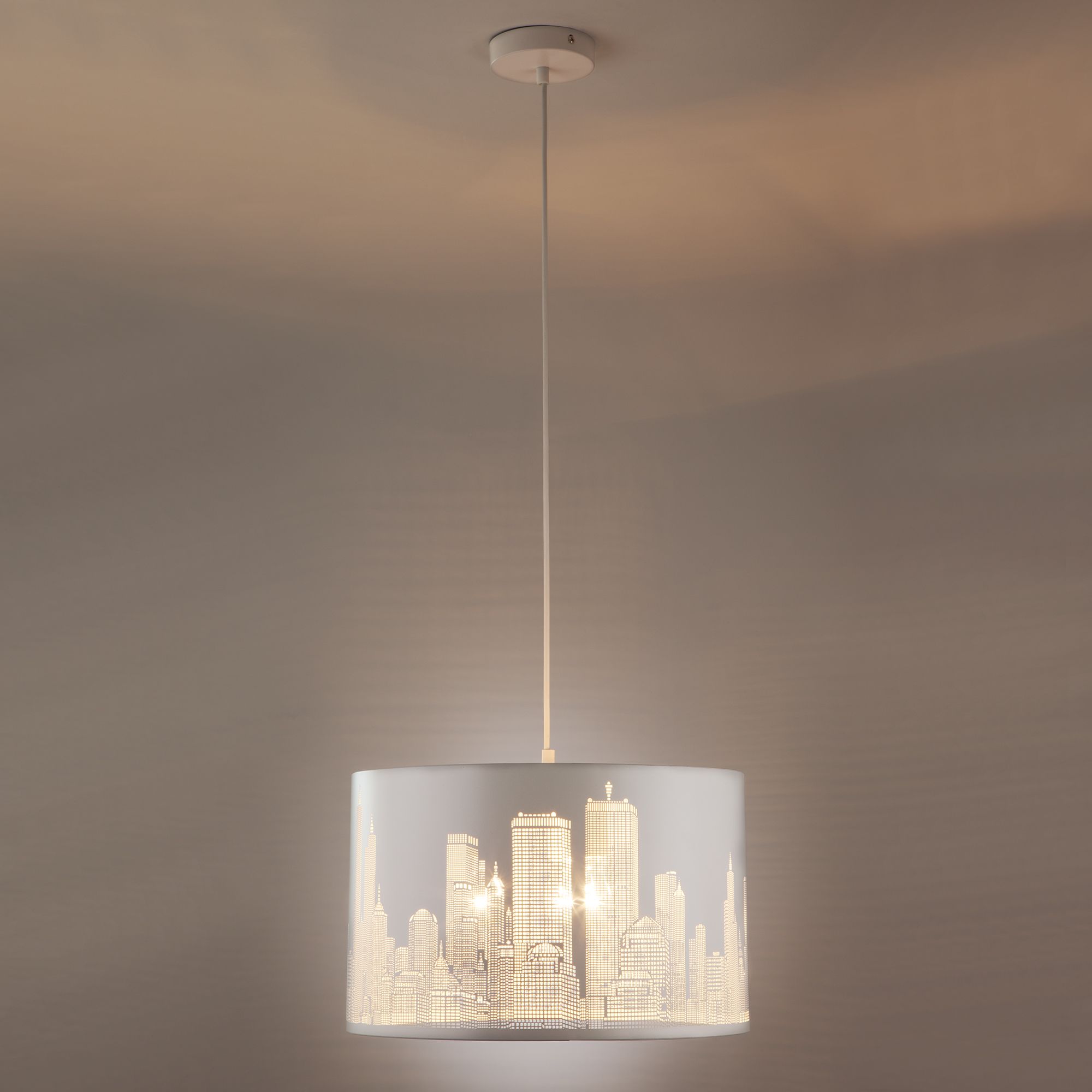 Подвесной светильник с тканевым абажуром Eurosvet City 50066/3 белый. Фото 2