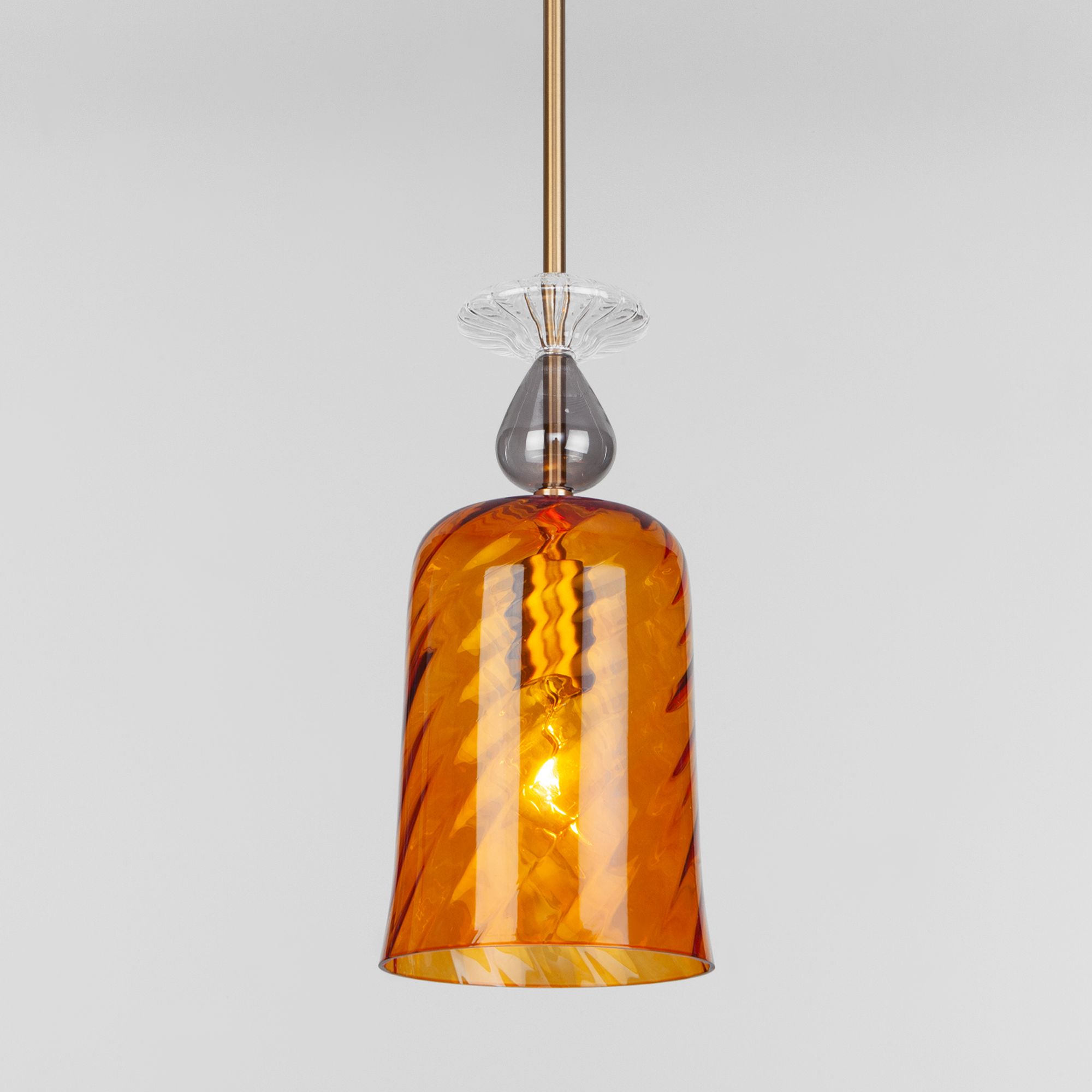 Подвесной светильник со стеклянным плафоном Eurosvet Dream 50194/1 янтарный. Фото 1