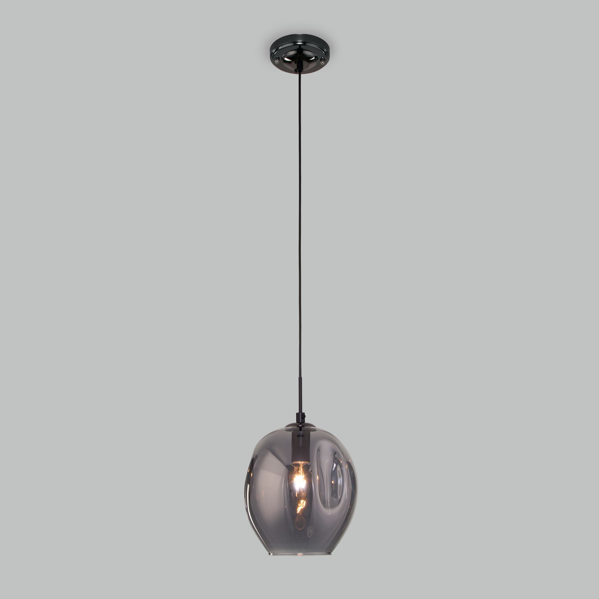 Подвесной светильник со стеклянным плафоном Eurosvet Mill 50195/1 черный жемчуг. Фото 2