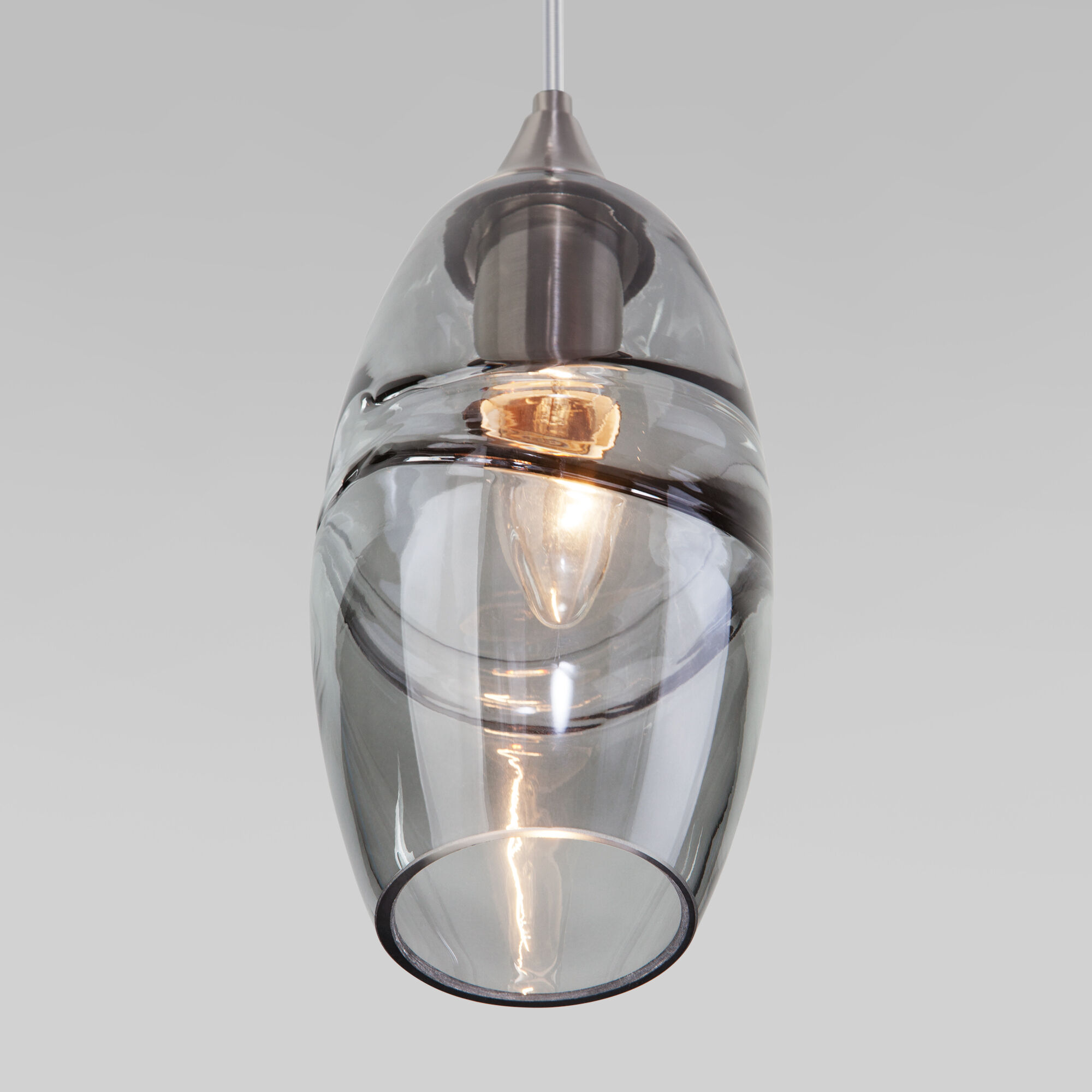 Подвесной светильник со стеклянным плафоном Eurosvet Lotus 50222/1 дымчатый. Фото 3