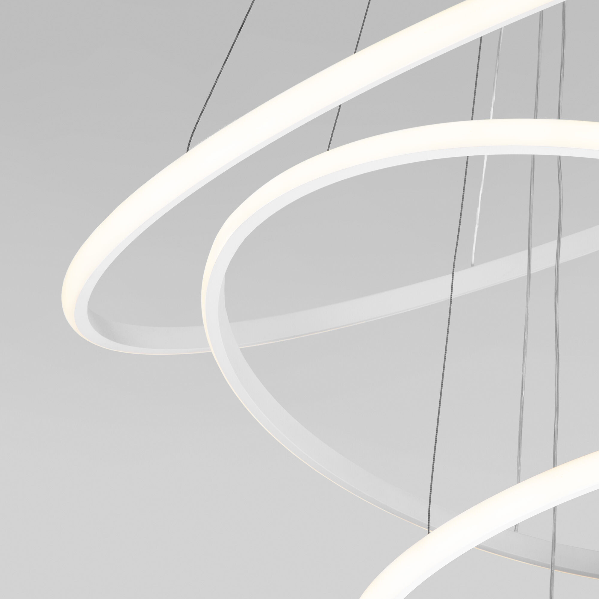 Подвесной светодиодный светильник с регулировкой цветовой температуры и яркости Eurosvet Collars 90264/3 белый. Фото 8