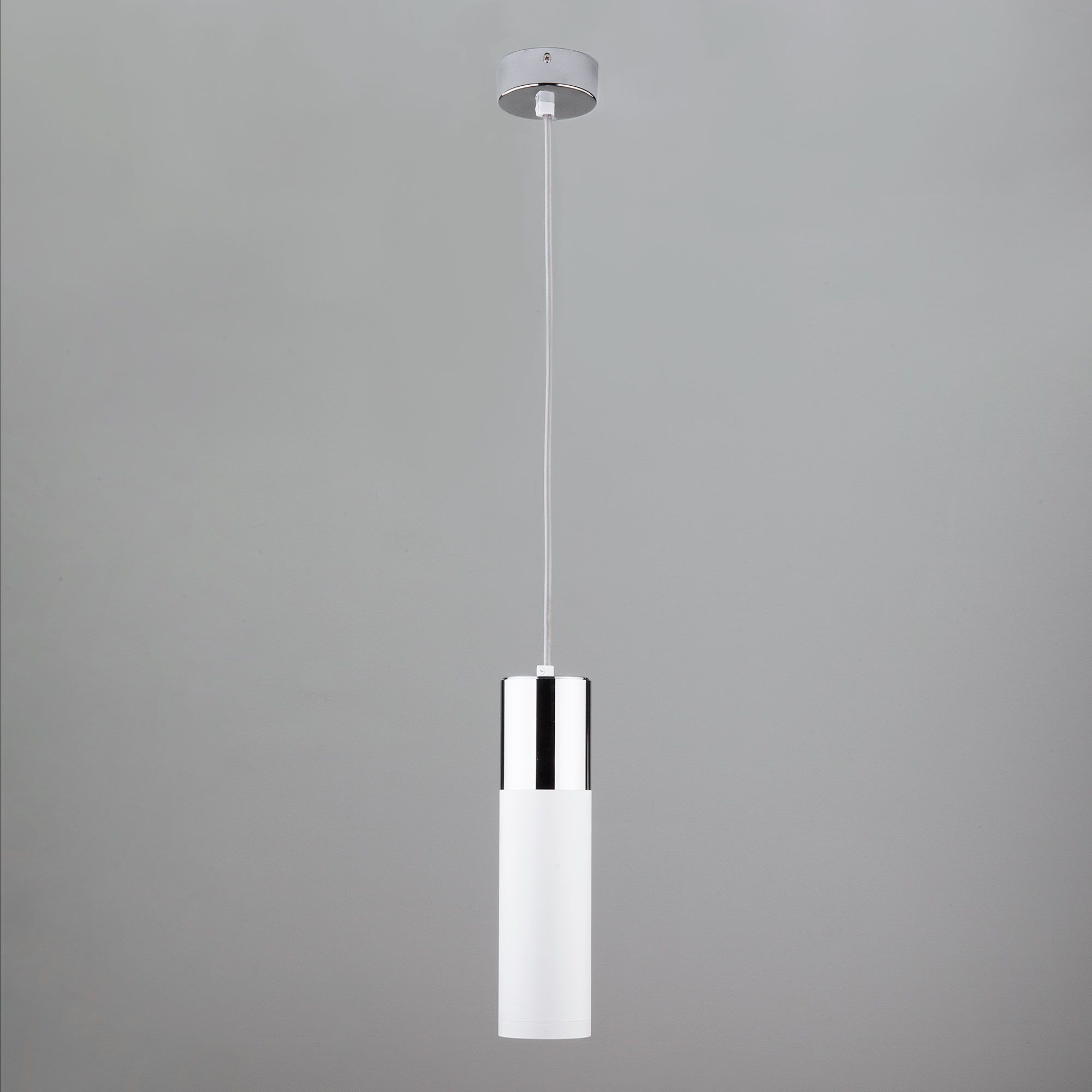 Подвесной светодиодный светильник в стиле лофт Eurosvet Double Topper 50135/1 LED хром / белый. Фото 3