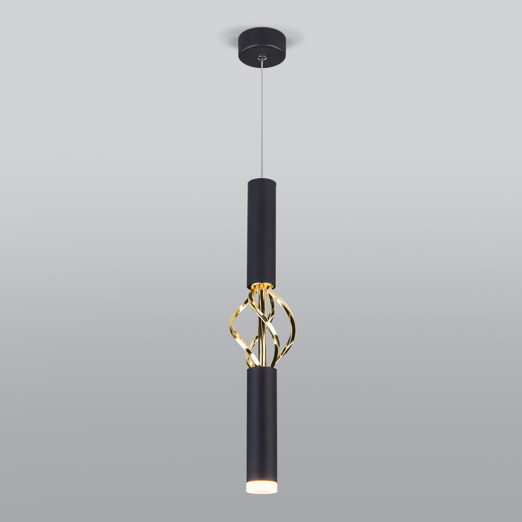 Подвесной светодиодный светильник в стиле лофт Eurosvet Lance 50191/1 LED черный / золото. Фото 1
