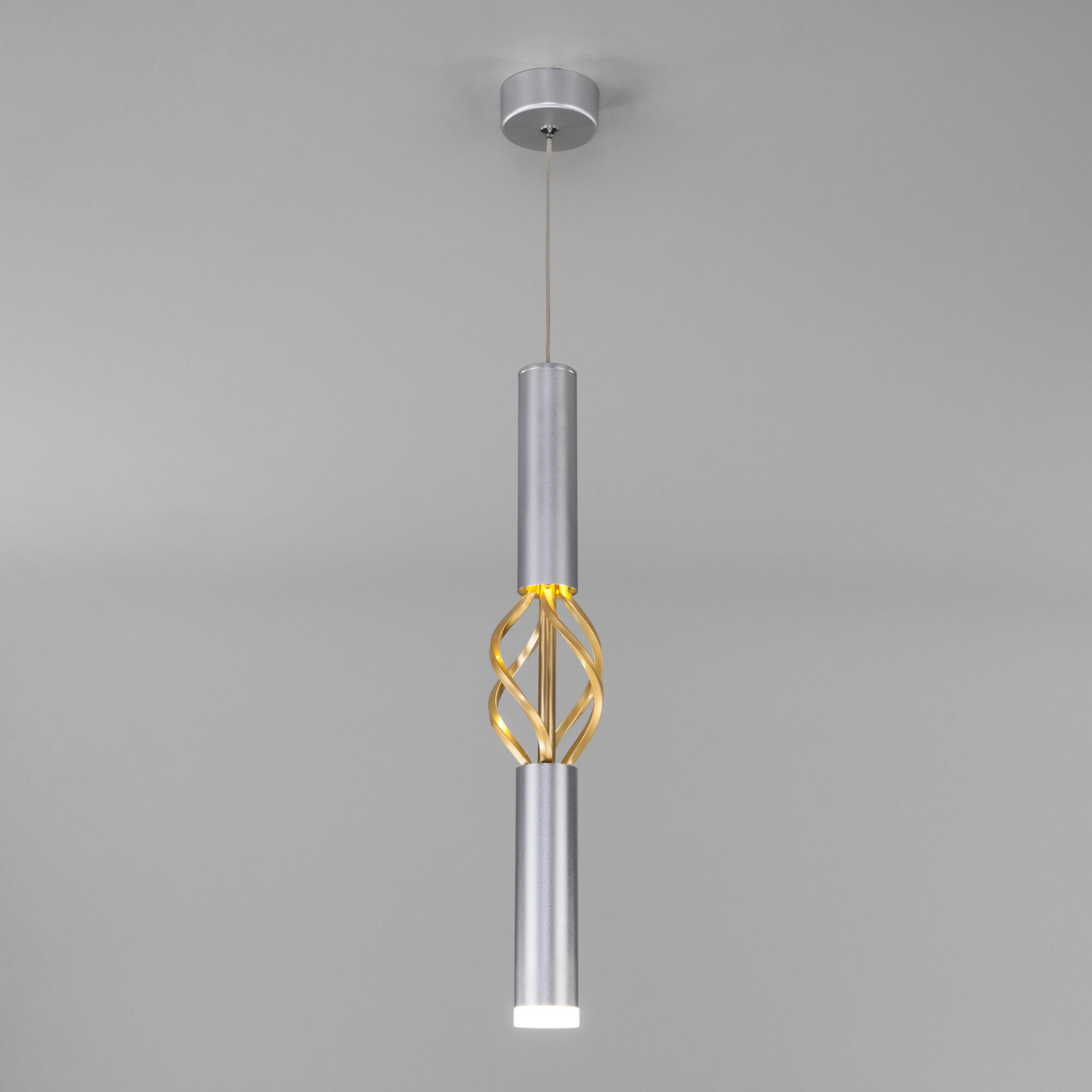 Подвесной светодиодный светильник в стиле лофт Eurosvet Lance 50191/1 LED серебро / золото. Фото 1