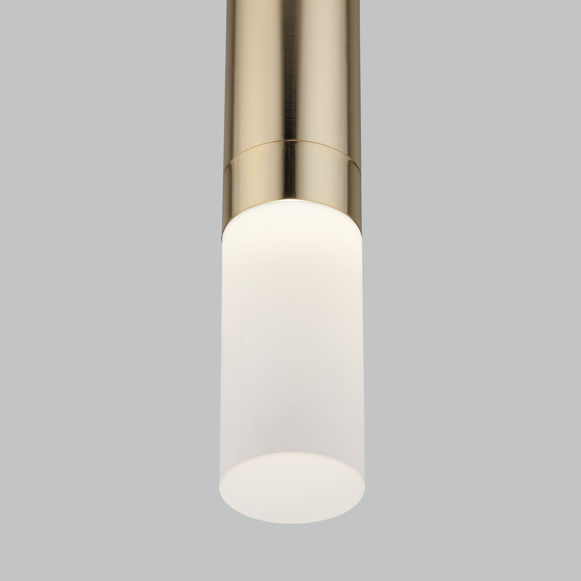 Подвесной светодиодный светильник в стиле лофт Eurosvet Axel 50210/1 LED золото. Фото 2