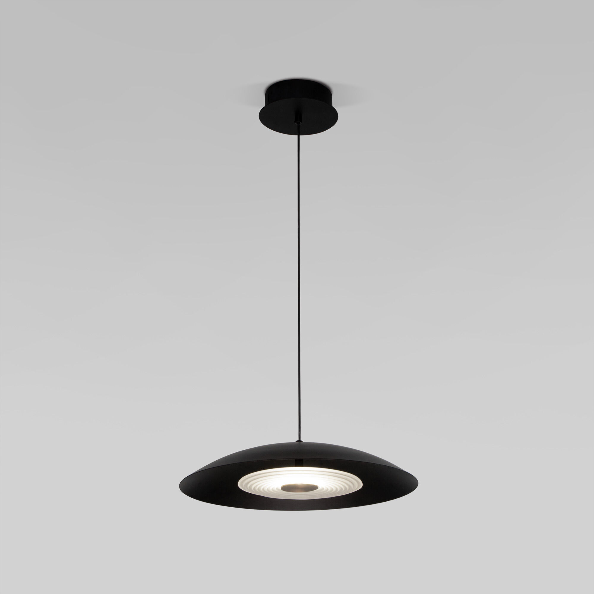 Подвесной светодиодный светильник в стиле лофт Eurosvet Kontur 90328/1 черный. Фото 1