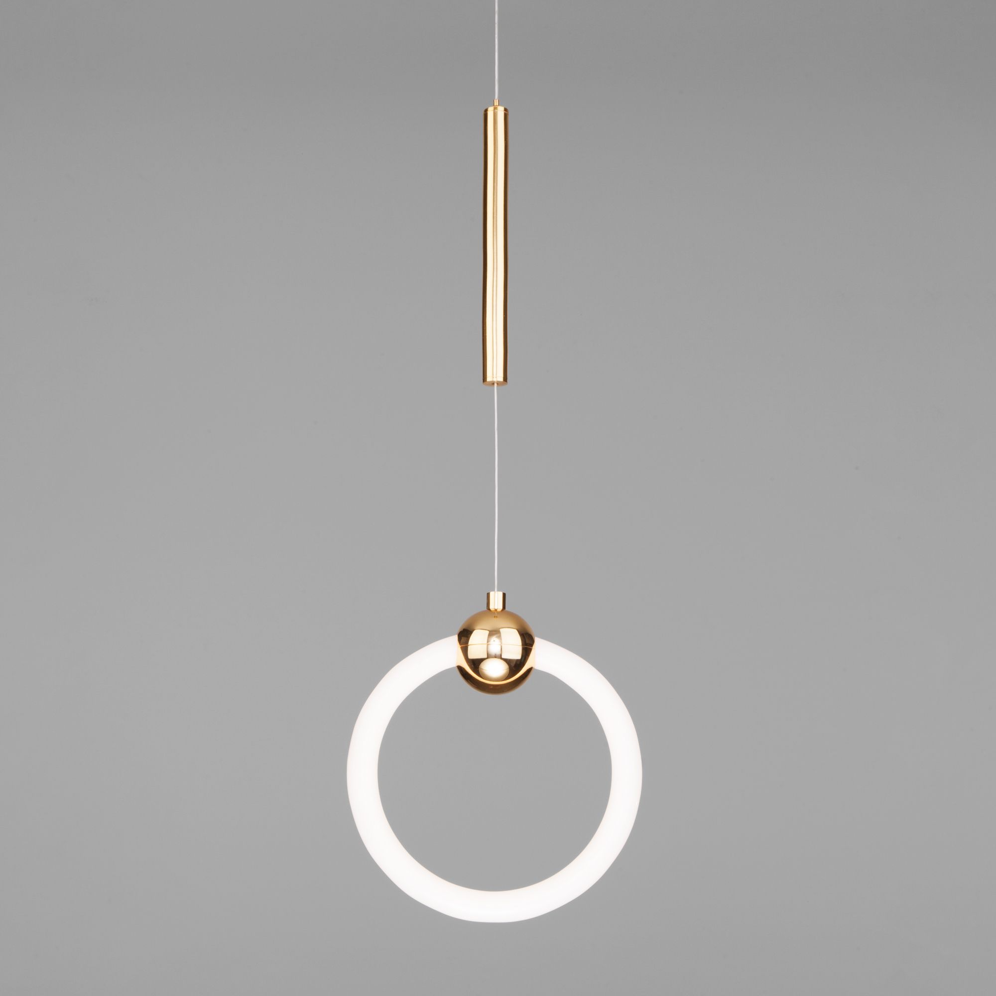 Подвесной светодиодный светильник в стиле минимализм Eurosvet Rim 90165/1 золото. Фото 1