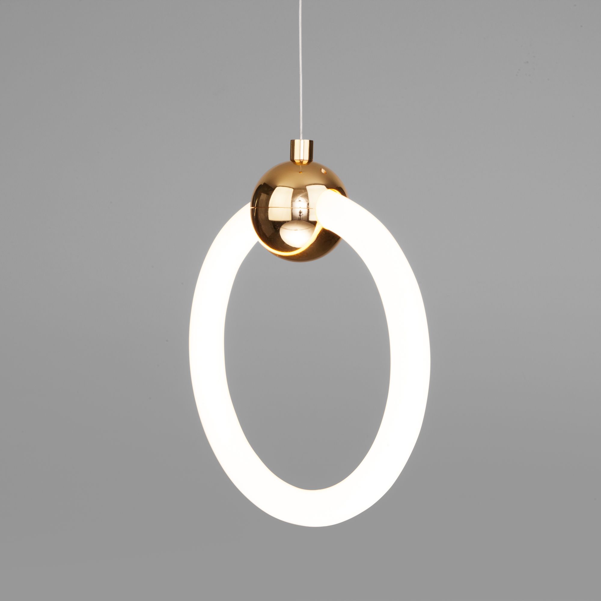 Подвесной светодиодный светильник в стиле минимализм Eurosvet Rim 90165/1 золото. Фото 2