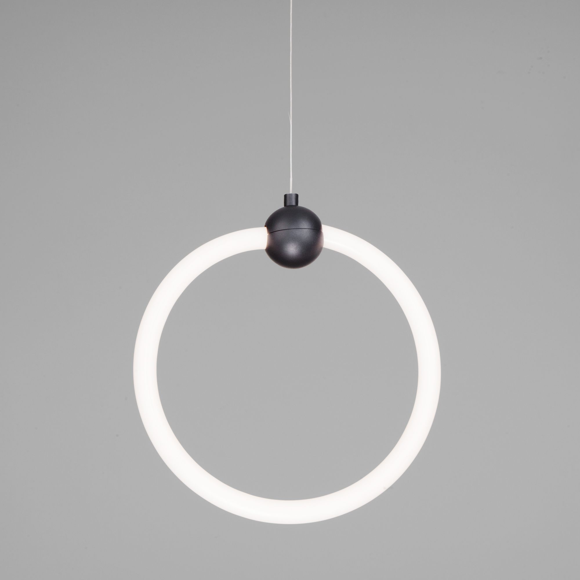 Подвесной светодиодный светильник в стиле минимализм Eurosvet Rim 90166/1 черный. Фото 1
