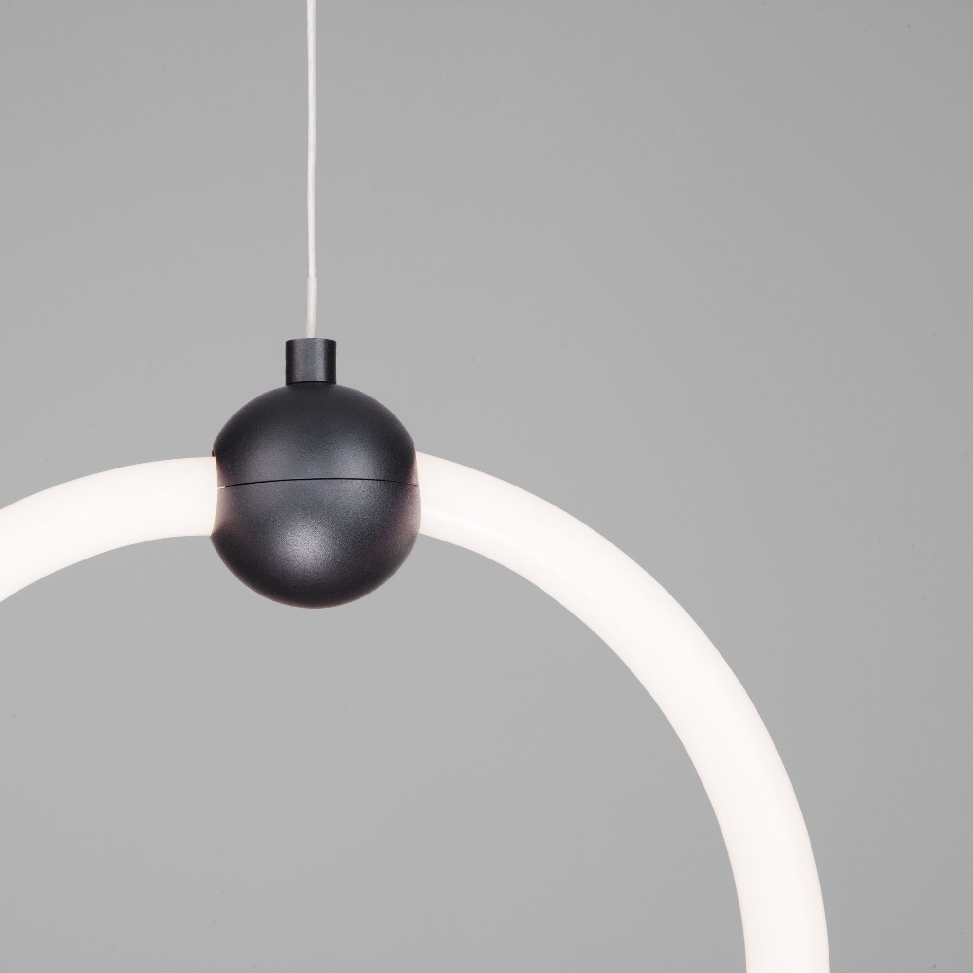 Подвесной светодиодный светильник в стиле минимализм Eurosvet Rim 90166/1 черный. Фото 3