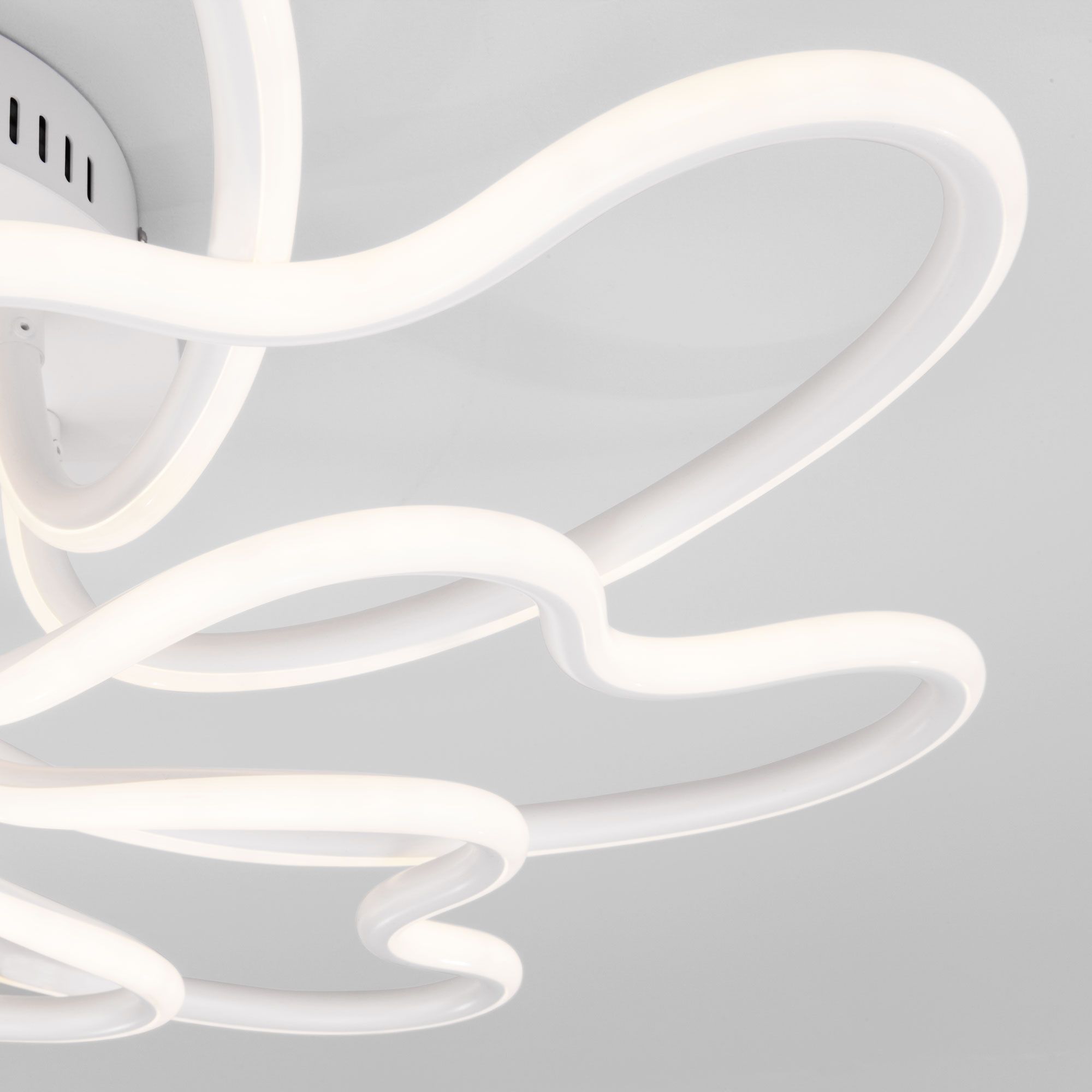 Потолочный светодиодный светильник с регулировкой яркости и цветовой температуры Eurosvet Floret 90135/8 белый. Фото 2
