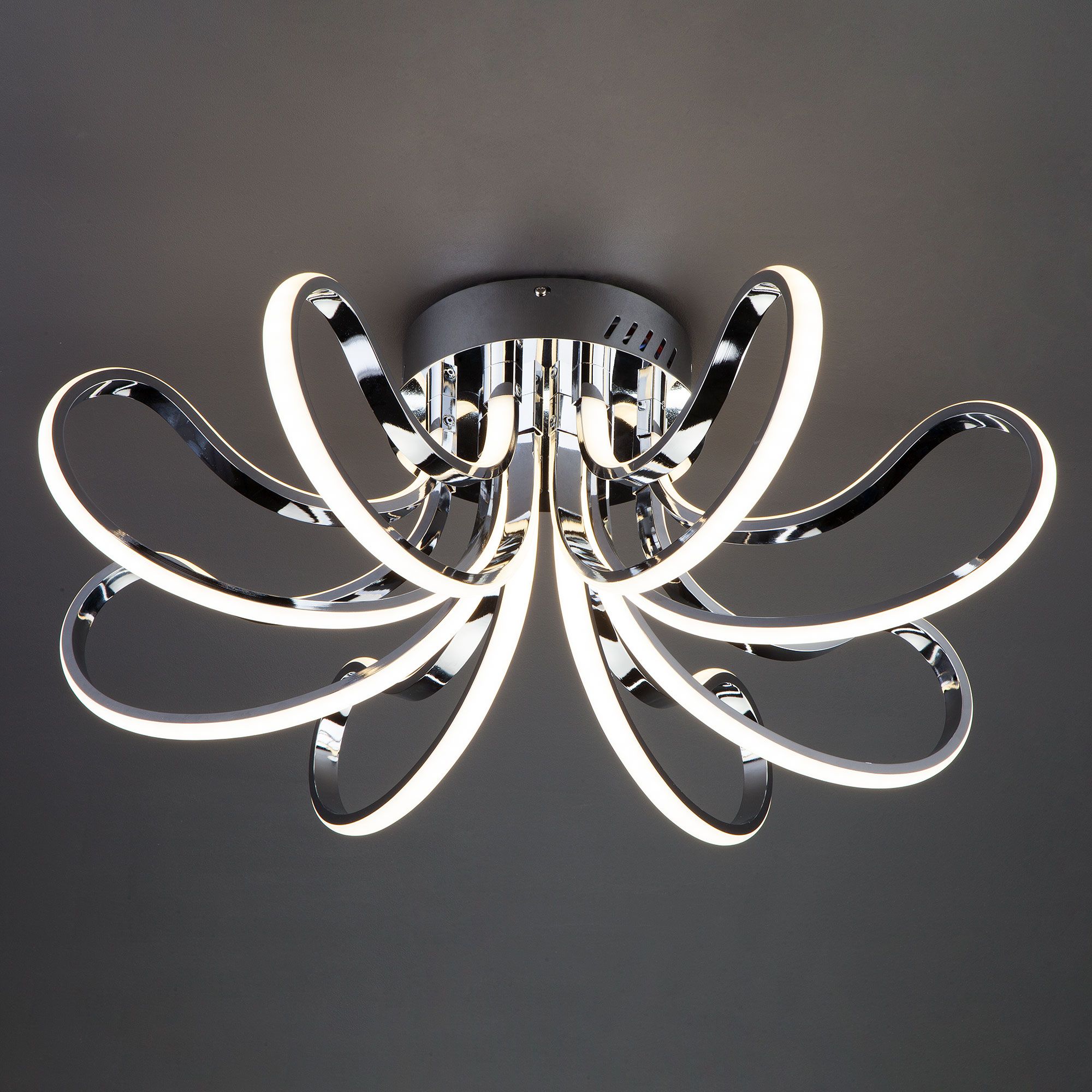 Потолочный светодиодный светильник в стиле минимализм Eurosvet Lilium 90079/8 хром. Фото 2