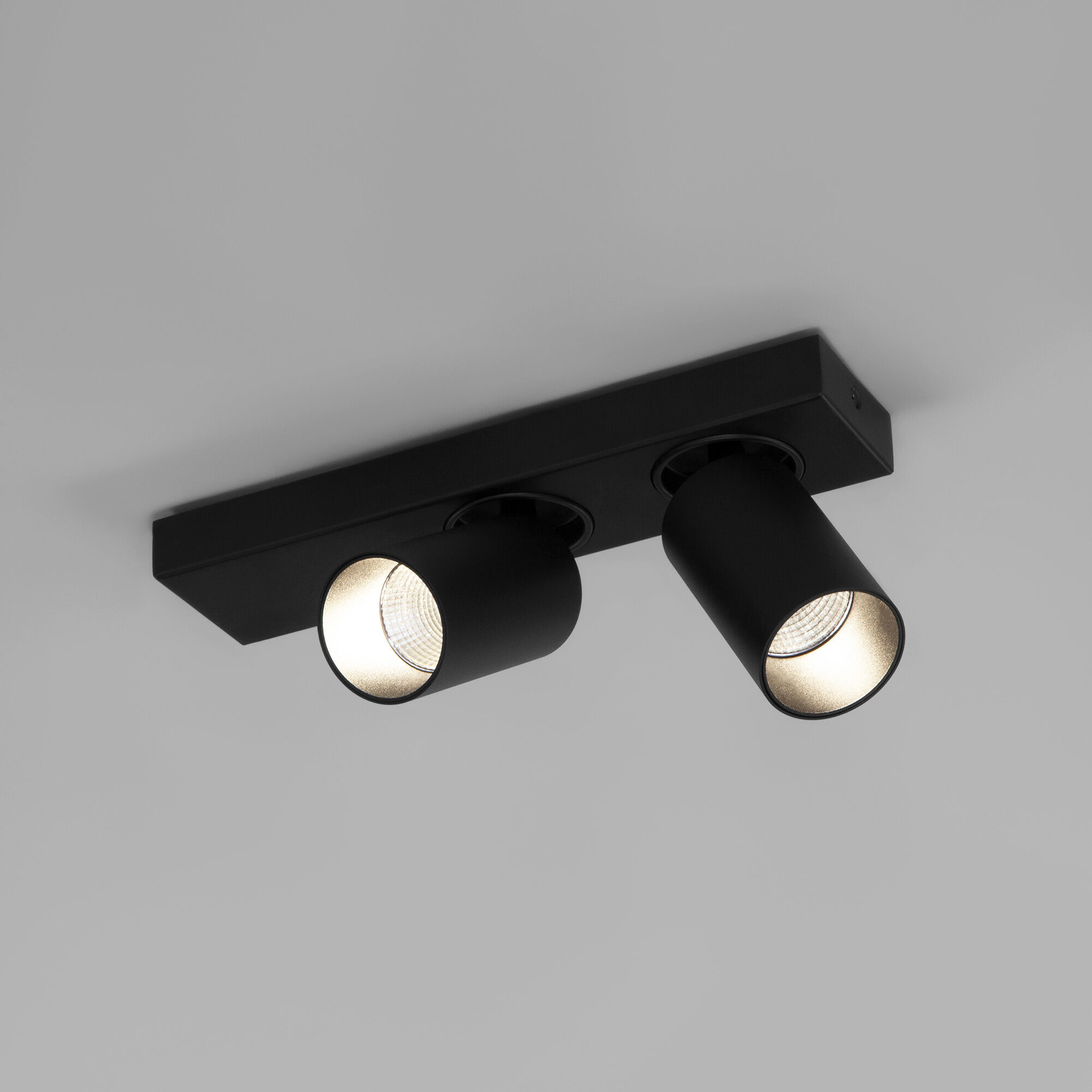 Светодиодный светильник в стиле минимализм Eurosvet Flank 20139/2 LED черный. Фото 8
